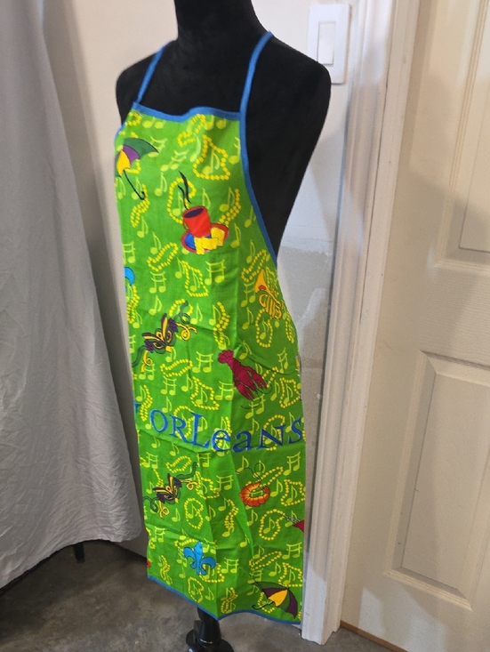 The Unbranded Brand Other - Bright Green New Orleans Themed Apron Mardi Gras Cookout Outdoors Party Family